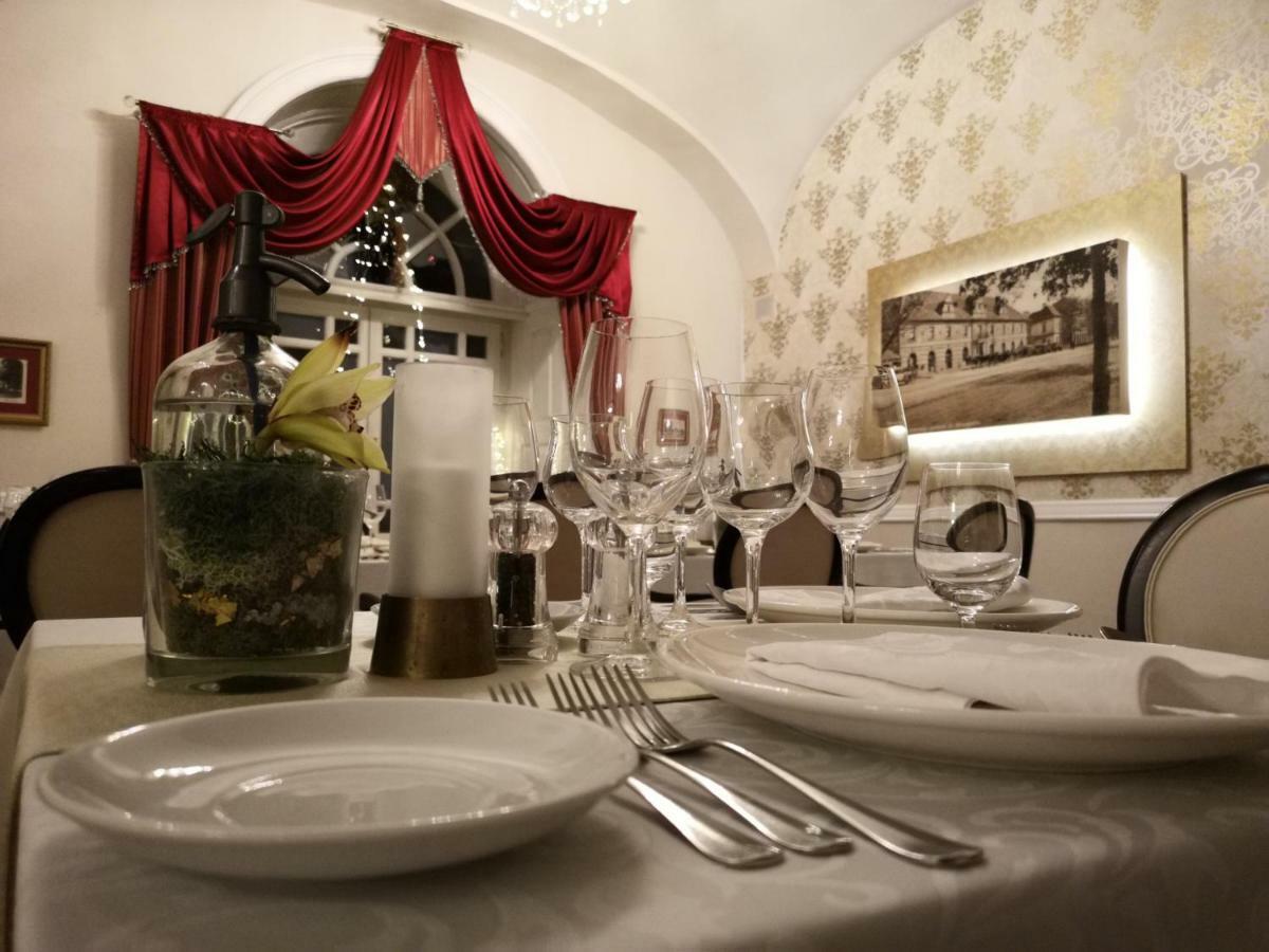Hotel Kristaly Imperial Tata Luaran gambar
